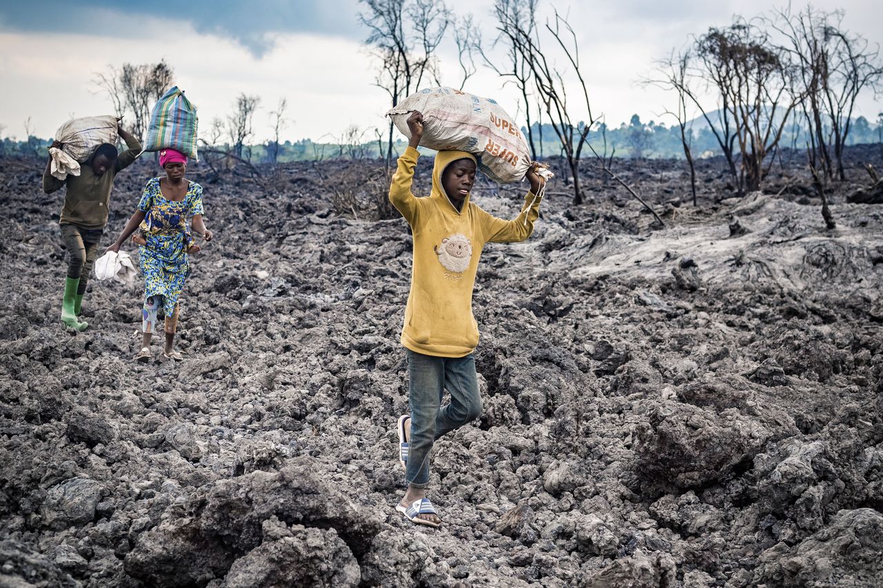 Brakuje jedzenia i wody. Dramat po erupcji wulkanu w Kongo