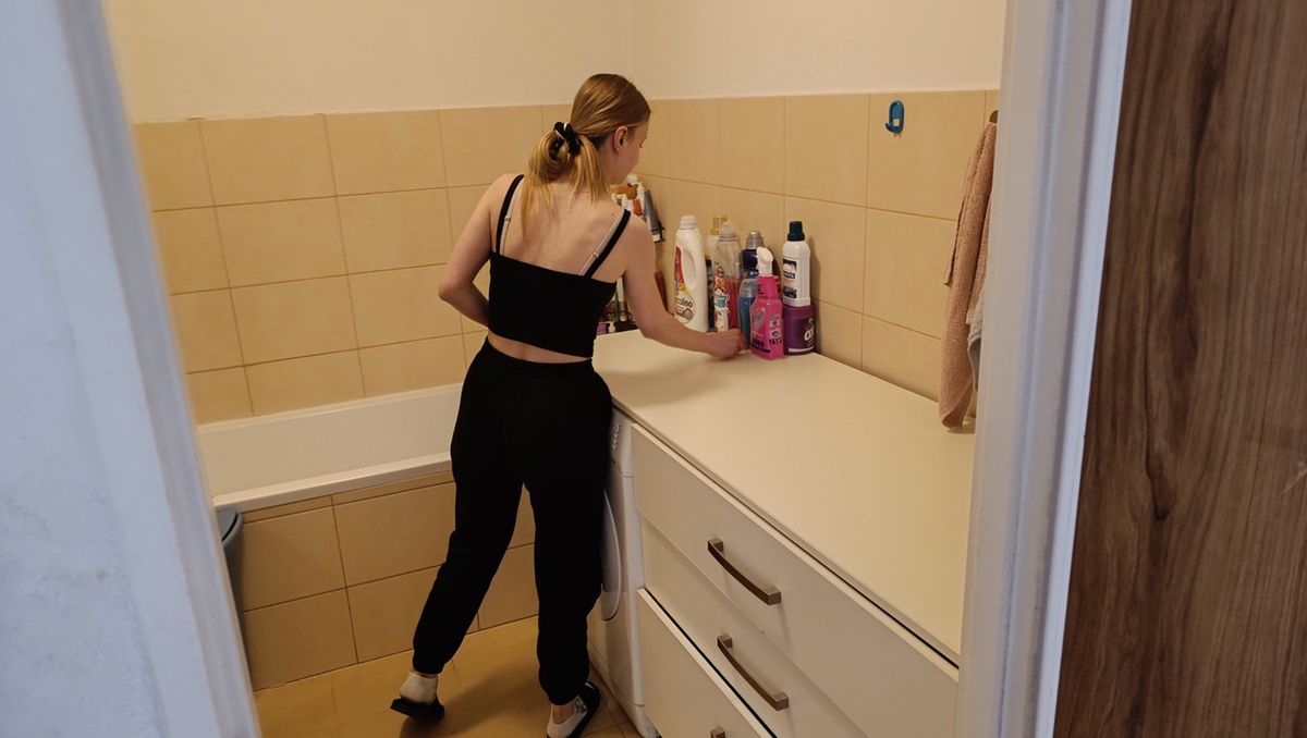 W łazience każda z dziewczyn ma swoją szufladę 