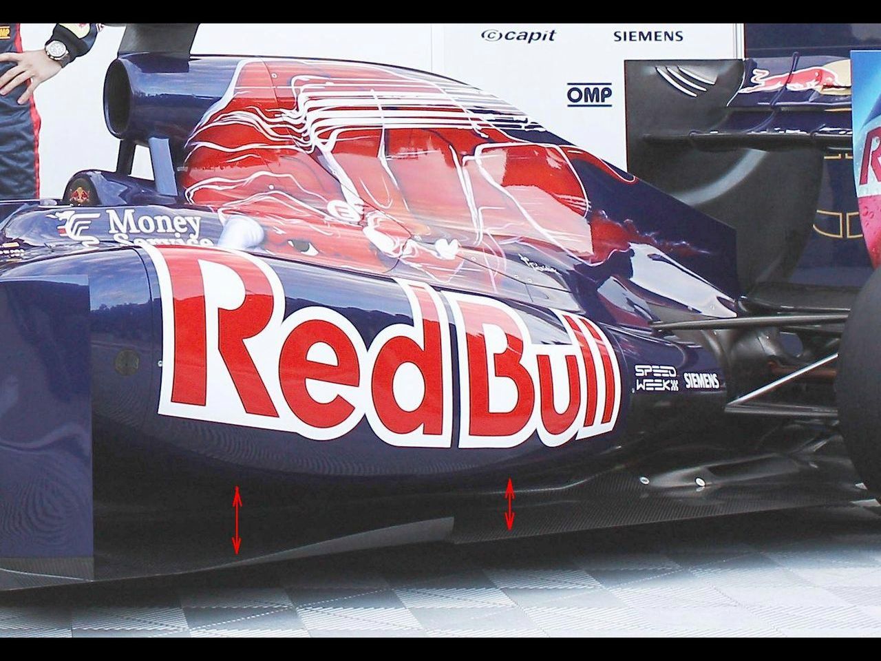 Podwójna podłoga w Toro Rosso Ferrari STR6