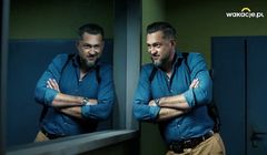 Marcin Prokop jako detektyw reklamuje Wakacje.pl
