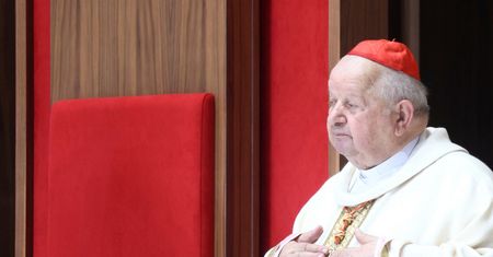 Postępowanie ws. Dziwisza. Będzie przesłuchany