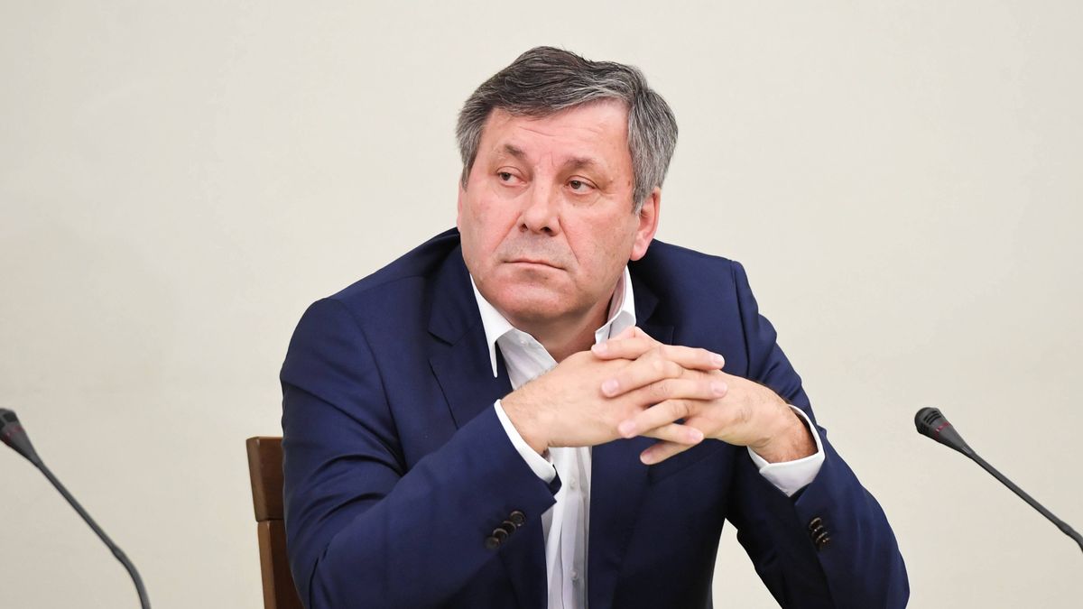 Na zdjęciu Janusz Piechociński w trakcie przesłuchania na komisji sejmowej