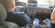 Podkarpacie. Podwoził kolegę do domu. Gdy policjanci chcieli go zatrzymać, dodał gazu