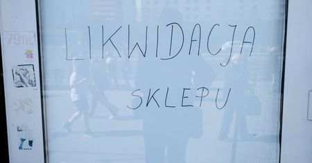 Małe sklepy padają. "W tym roku spadek ten będzie podobny, jeśli nie większy"