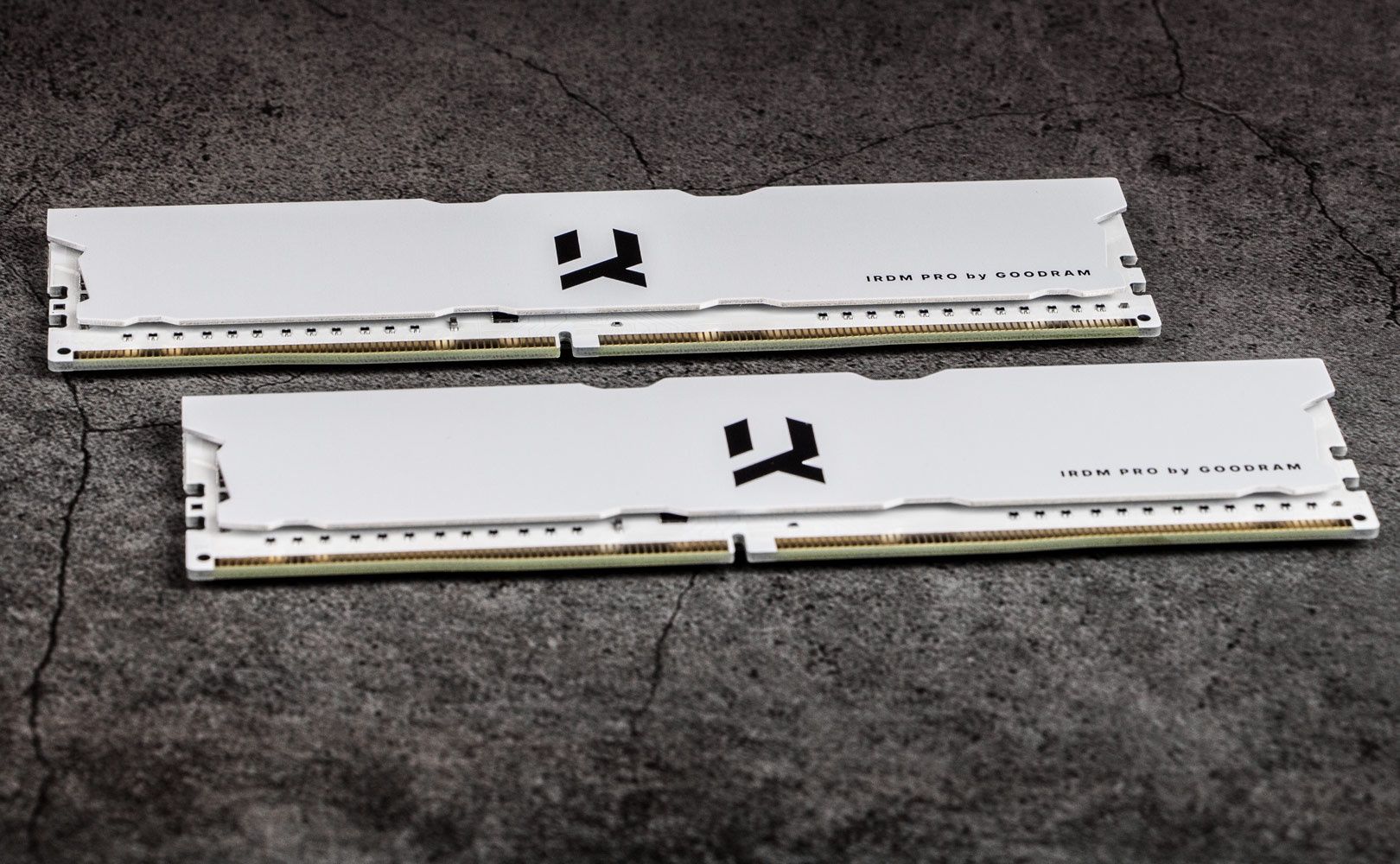 GOODRAM IRDM PRO DDR4 Hollow White