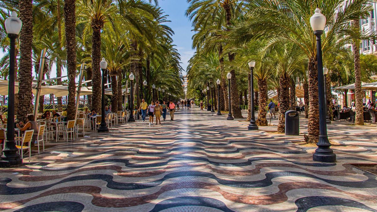 Policja w Alicante ostrzega przed oszustami