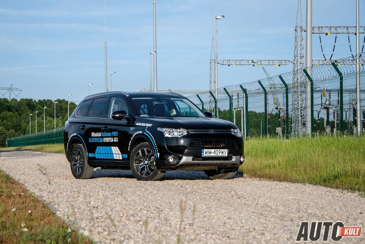 Mitsubishi Outlander PHEV (2015) - test, opinia, spalanie, cena