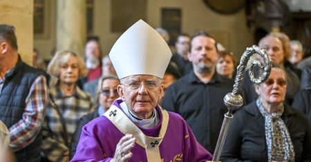 Gotowi? Wydało się, jaką emeryturę dostanie abp Jędraszewski