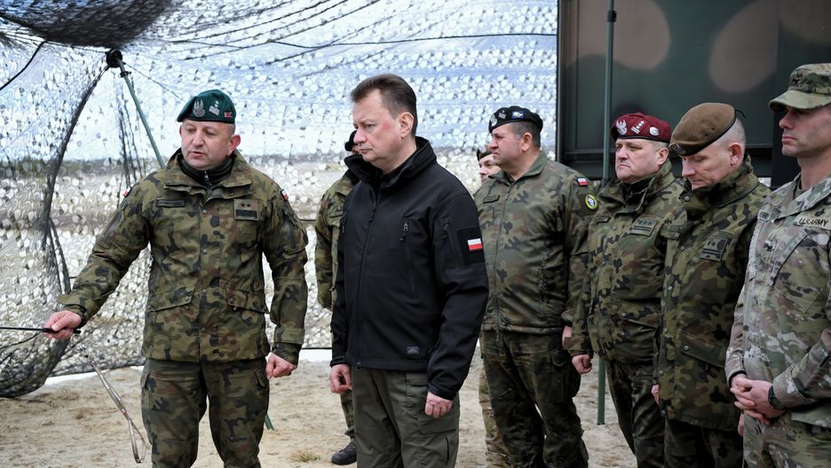 Gen. Gromadziński podczas odprawy z byłym szefem MON Mariuszem Błaszczakiem