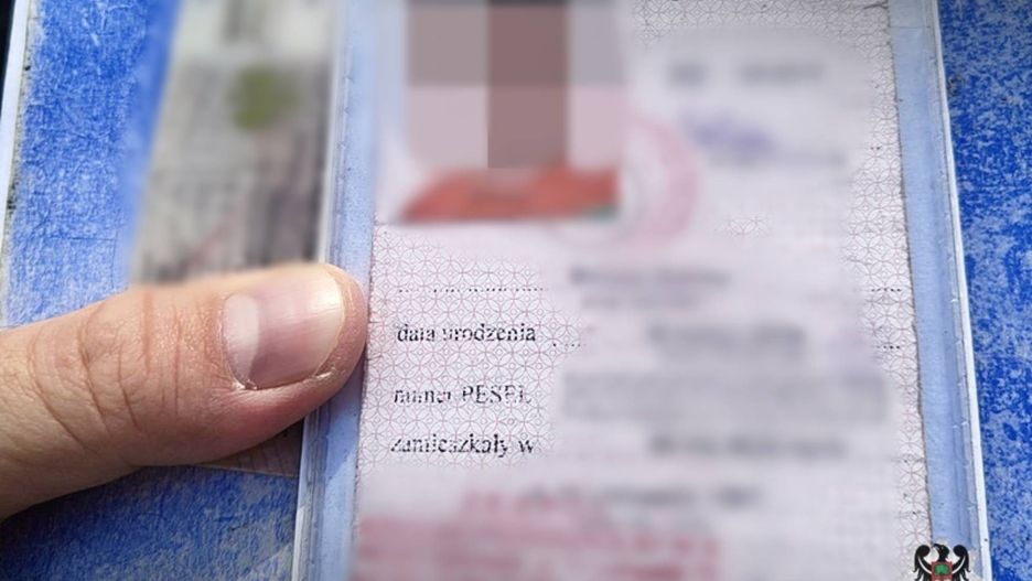 14-latek kierował autem, a policjantom okazał legitymację szkolną