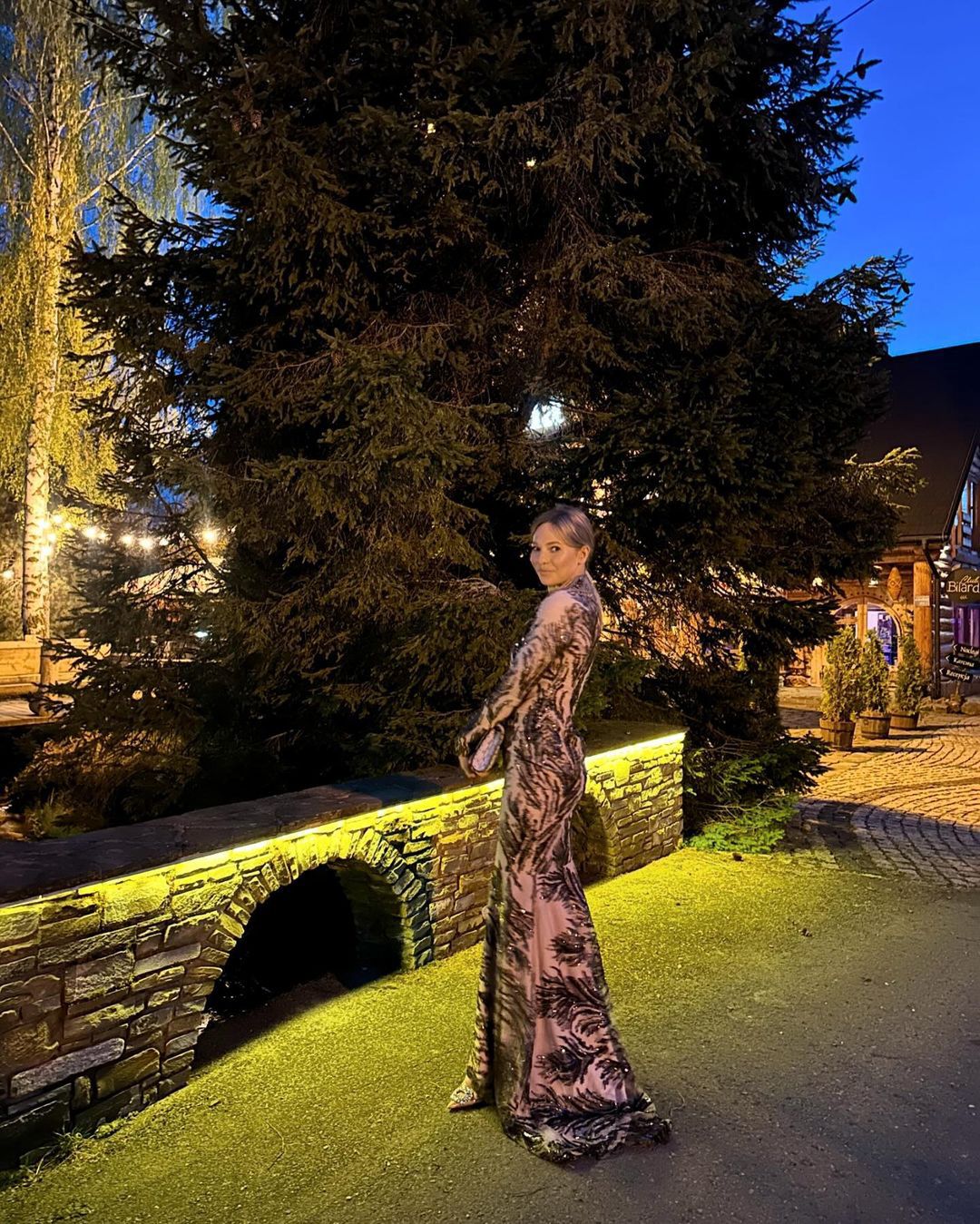 Joanna Kuberska w eleganckiej stylizacji
