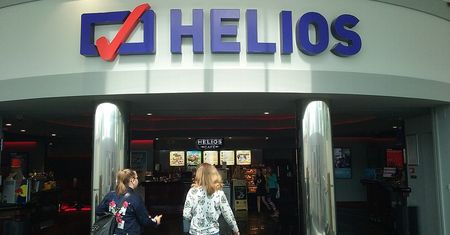 Frekwencja w kinach może spaść o połowę. Sieć Helios na razie zamknięta