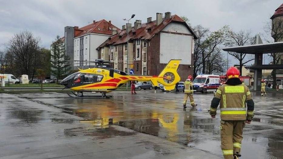 Tarnowskie Góry. Helikopter LPR przetransportował 18-latkę do szpitala. 