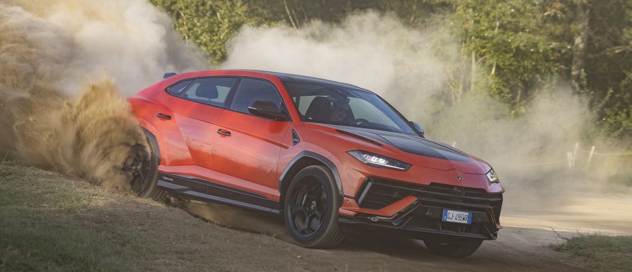 Pierwsza jazda: Lamborghini Urus Performante na odcinku rajdowym. 666 KM za 2 miliony zł w kontrolowanym poślizgu