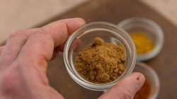 Niepozorna przyprawa pomoże przy migrenach. Łagodzi ból głowy, nudności i światłowstręt