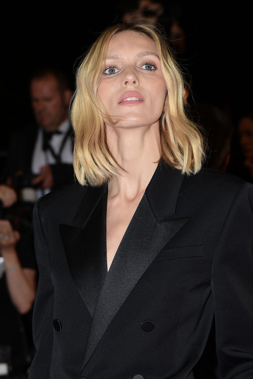Anja Rubik podbija Cannes w szykownej kreacji Saint Laurent