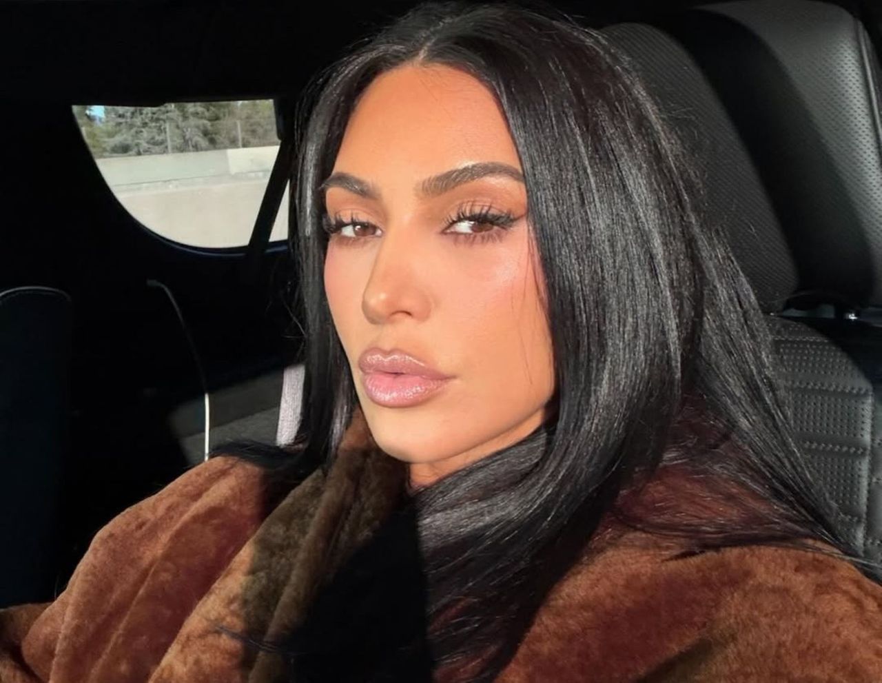 Kim Kardashian pokazała zdjęcia z Lewisem Hamiltonem