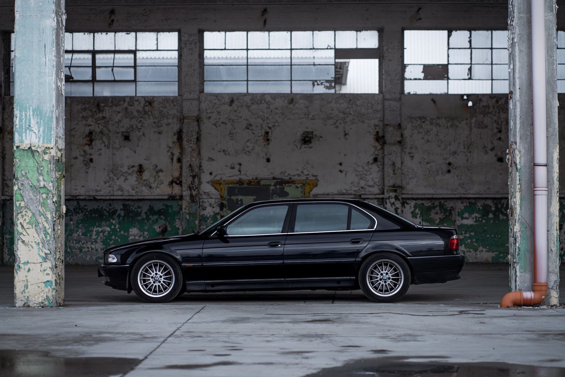 BMW Serii 7 E38