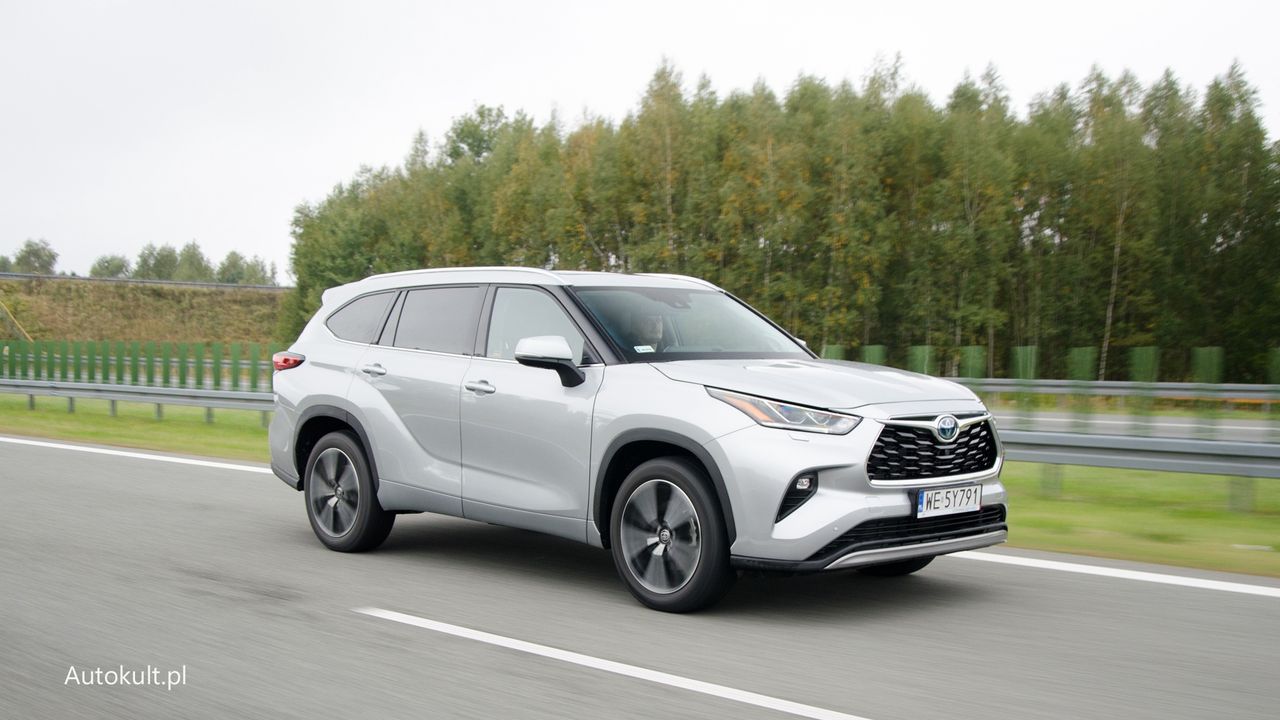 Ford Explorer vs. Toyota Highlander