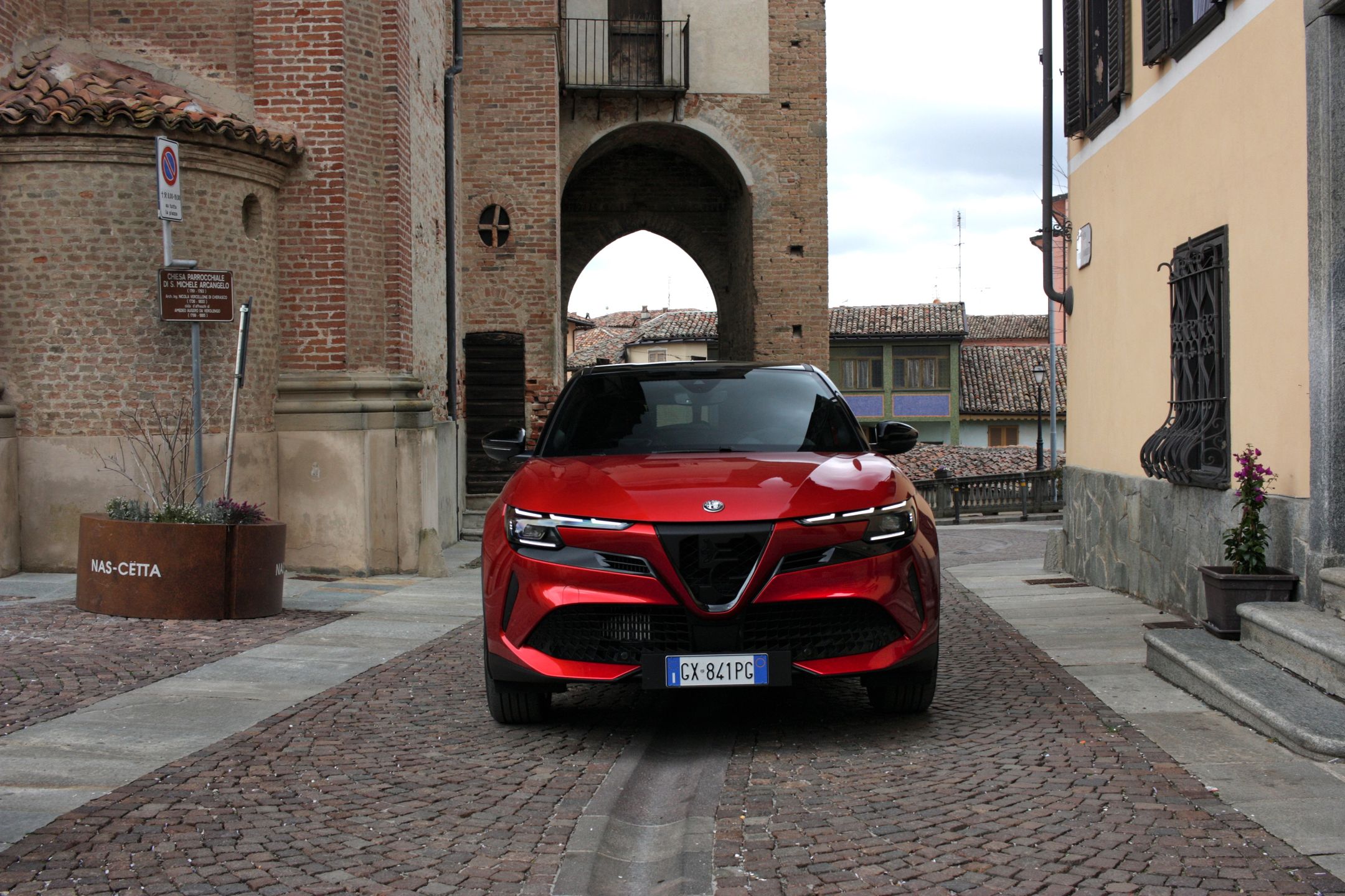Alfa Romeo Junior Ibrida Q4