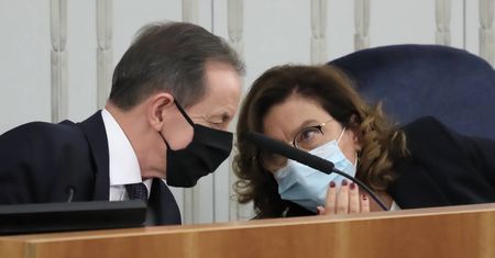 Koronawirus w Polsce. "Marszałek Senatu Tomasz Grodzki nie ma żadnych objawów. Podda się testowi w piątek"