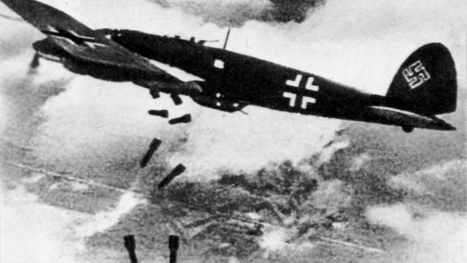 Heinkel He 111 bombarduje Warszawę