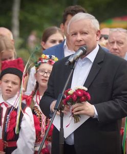 35 sekund filmu PiS, jedno może w nim zaskakiwać. Jest przy Kaczyńskim częściej niż premier
