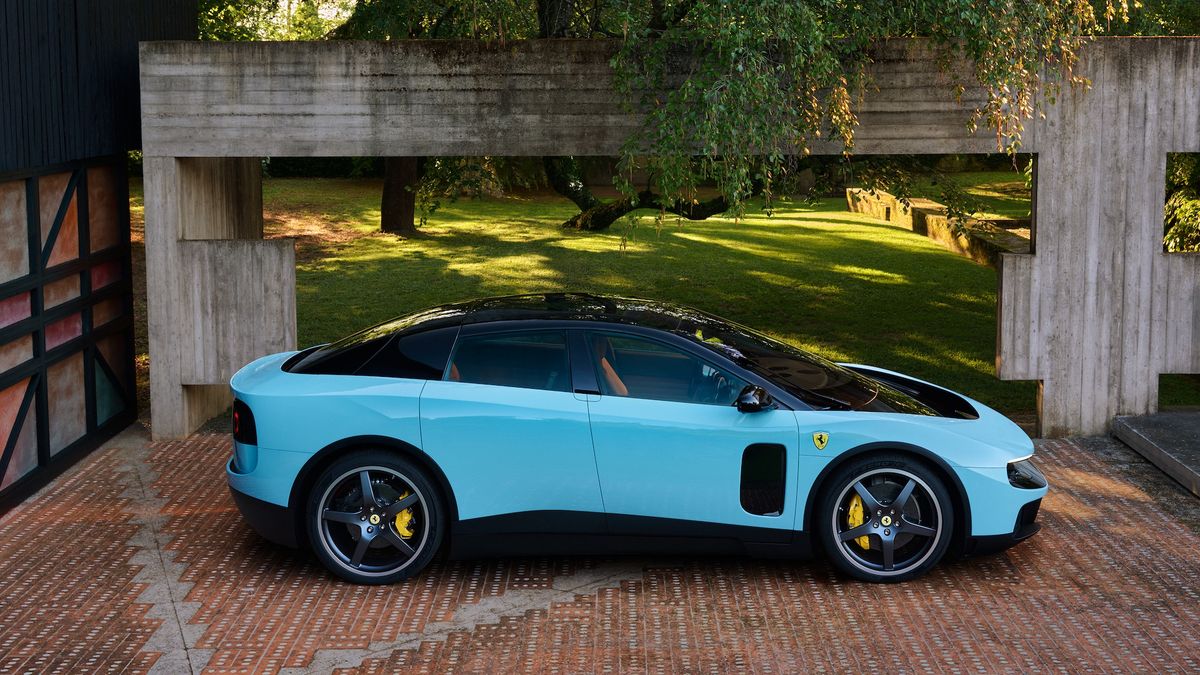 Ferrari Luce (2026)