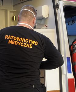 Grodzisk Mazowiecki. Napadł z nożem na ratowników medycznych