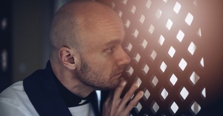 "Ateizm praktyczny". Kardynał oburzony postawą księży