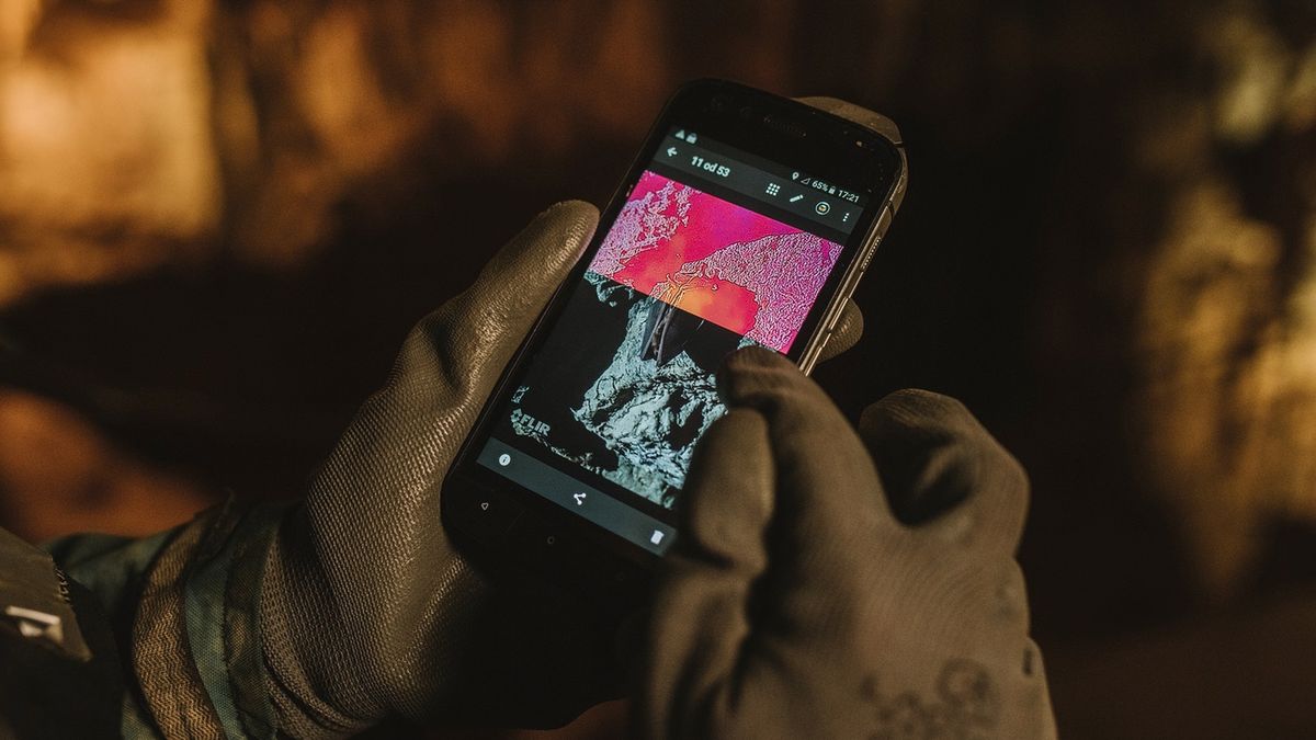 Wytrzymałe smartfony do zadań specjalnych. Na które modele warto zwrócić uwagę? 1