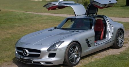 Bez zbędnych udziwnień – Kubatech SLS AMG (2011)