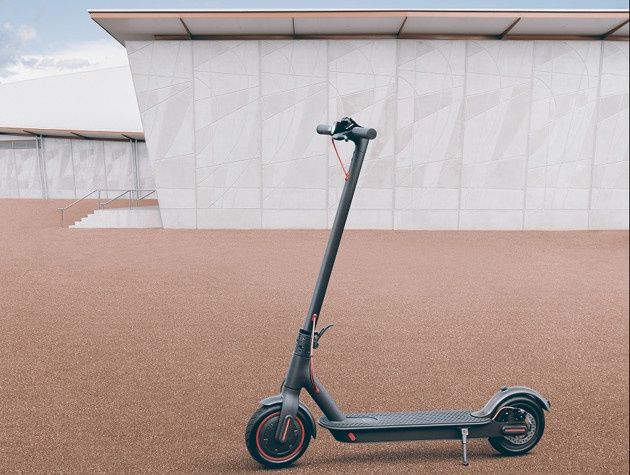 Xiaomi Mi Electric Scooter Pro wygląd