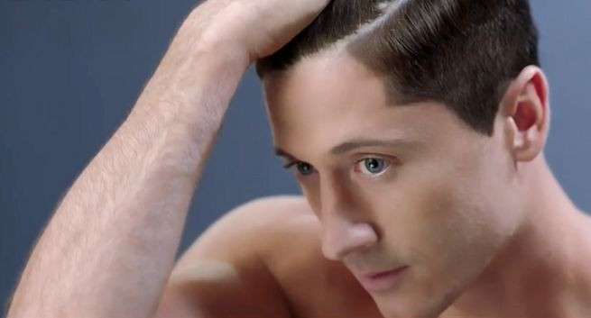 Robert Lewandowski reklamuje szampon head&amp;shoulders Men Ultra jako „stworzony dla mężczyzn” (wideo)