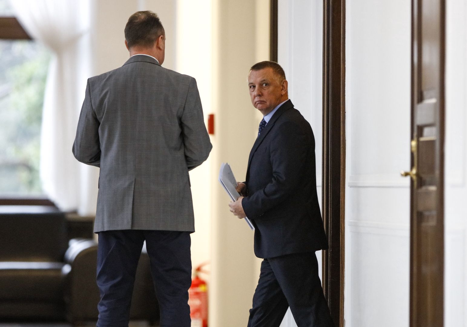 - Działam zgodnie z konstytucją, która gwarantuje nam niezależność - komentuje odwołanie Tadeusza Dziuby Marian Banaś