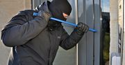 Dąbrowa Górnicza: Okradał sklepy, ukradł samochód, a potem go rozbił