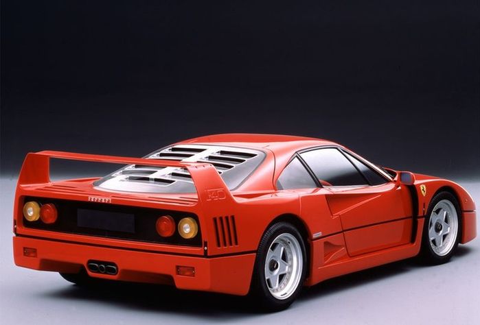 Ferrari F40: Legenda? To mało powiedziane!