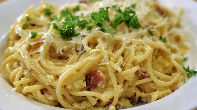 Makaron w sosie carbonara dla niejadka