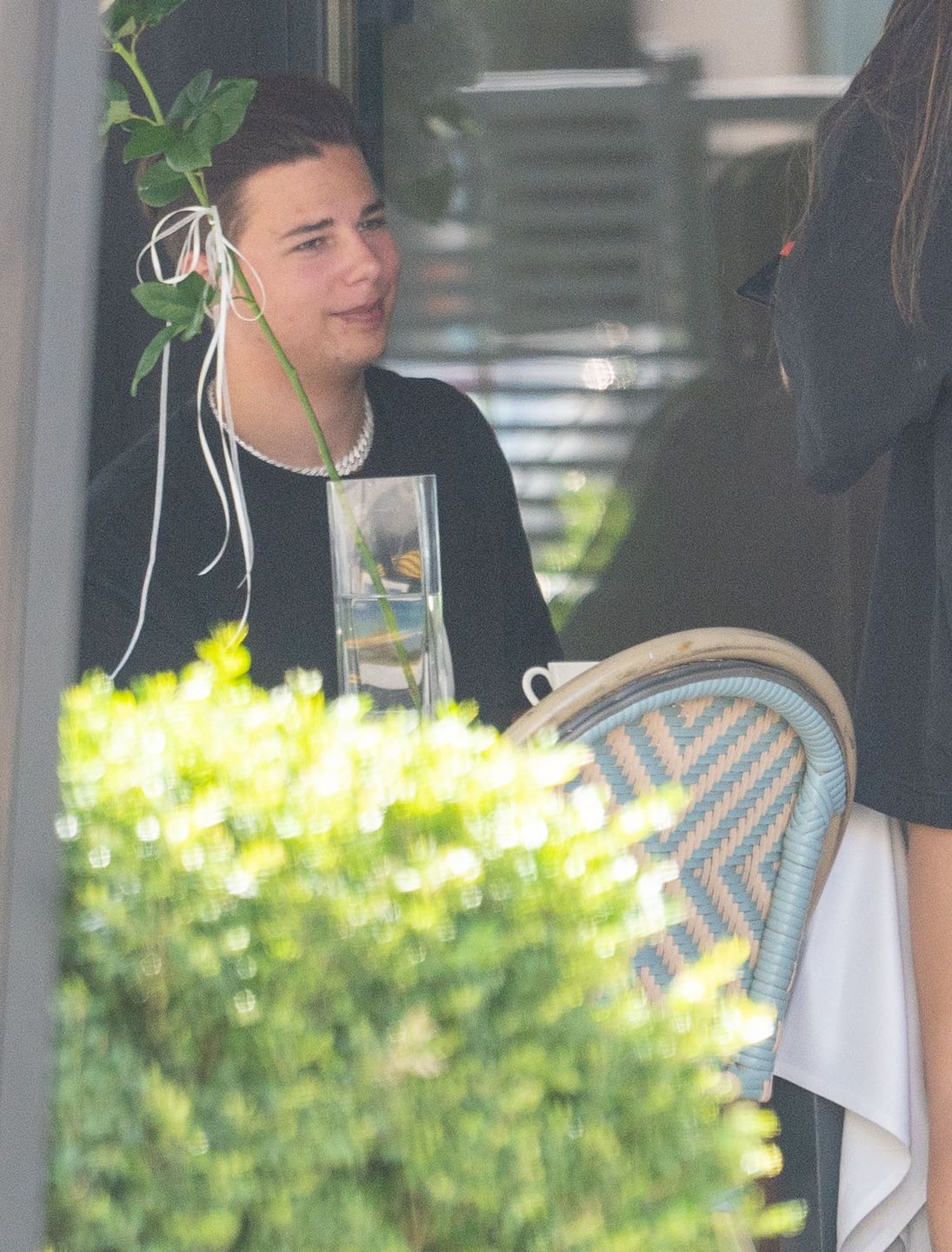 Allan Krupa puszcza dymka na randce z córką milionera