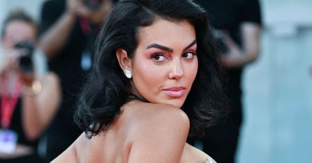 Georgina Rodriguez ściągała spojrzenia w Wenecji. Jej suknia to mistrzostwo