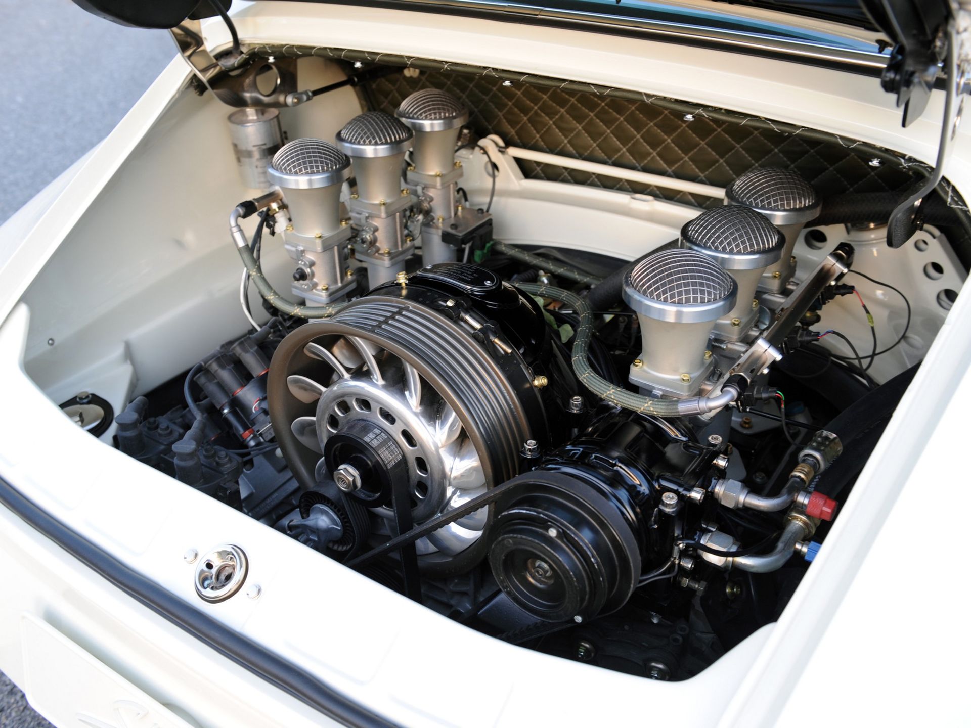Singer Porsche 911 - król współczesnych klasyków 58