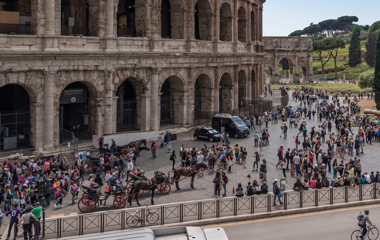 Rome unveils hidden gems to ease holy year tourist influx