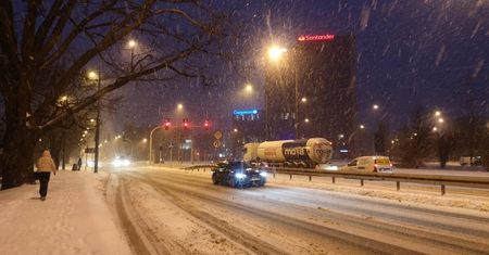 Arktyczna noc nad Lubelszczyzną. IMGW ostrzega: nawet –20°C i śnieg