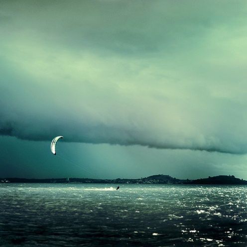 Cuba Gallery: Kite surfer / Flickr