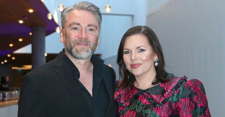 Kuba Badach zaliczył wpadkę podczas festiwalu w Sopocie. Jego debiut oceniła Ola Kwaśniewska. "Drżałam"