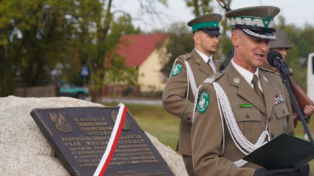 Uroczyste odsłonięcie tablicy w Kosyniu