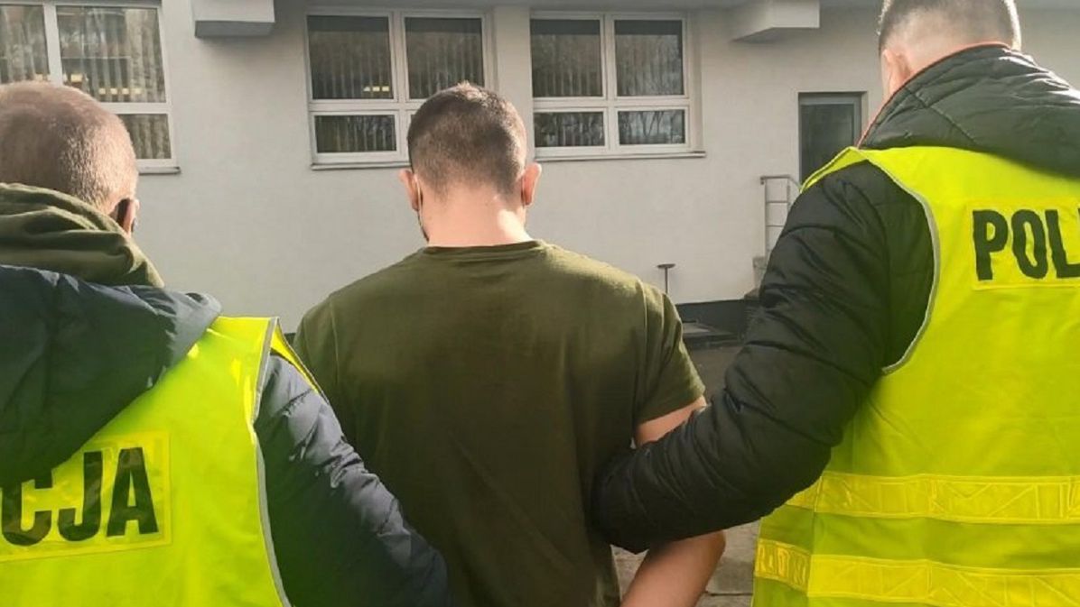 Dręczyli 21-latka. Policja zatrzymała pięć osób (fot. Policja)