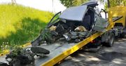 Zginął młody strażak. Jego auto rozbiło się na kawałki