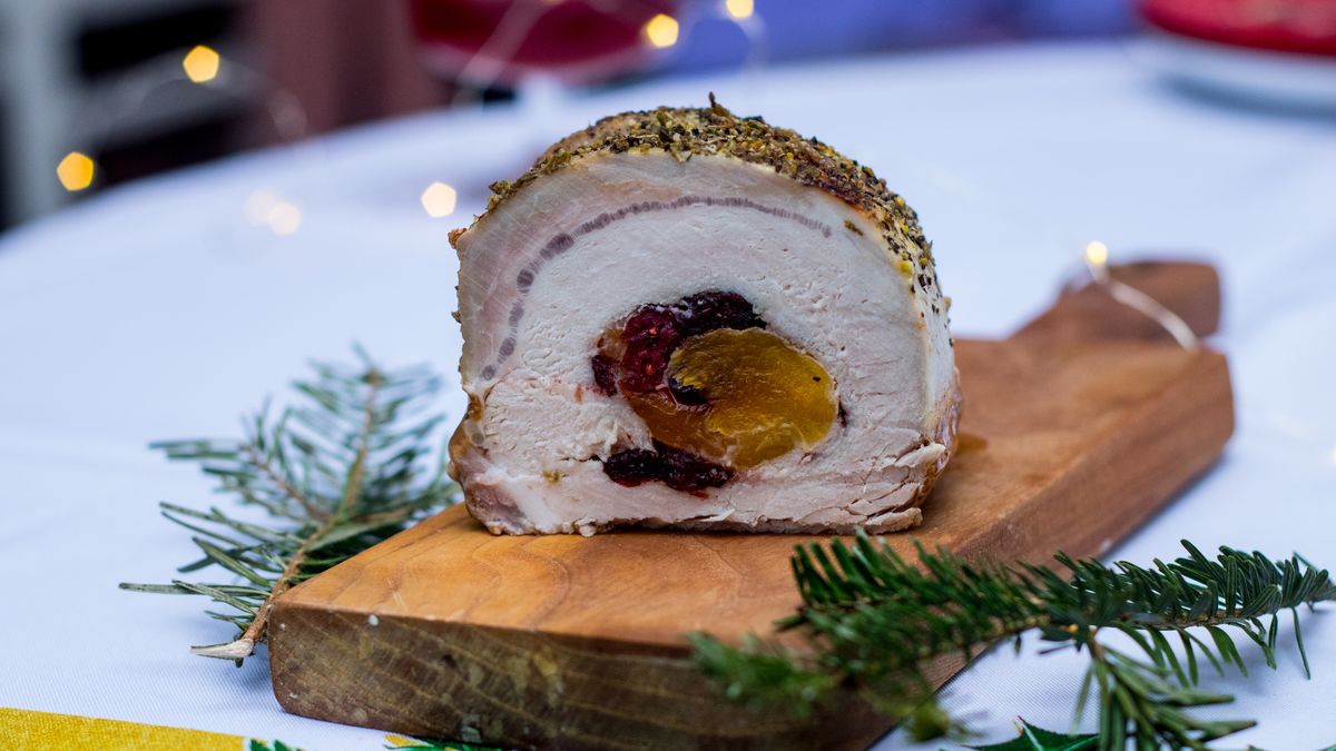 Schab faszerowany to klasyk na świątecznym stole