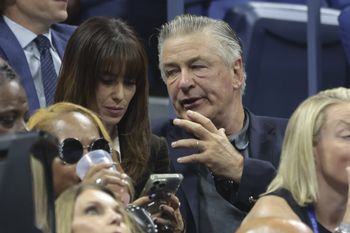 Alec Baldwin wjechał w "wielkie głupie drzewo". Obwinia śmieciarkę